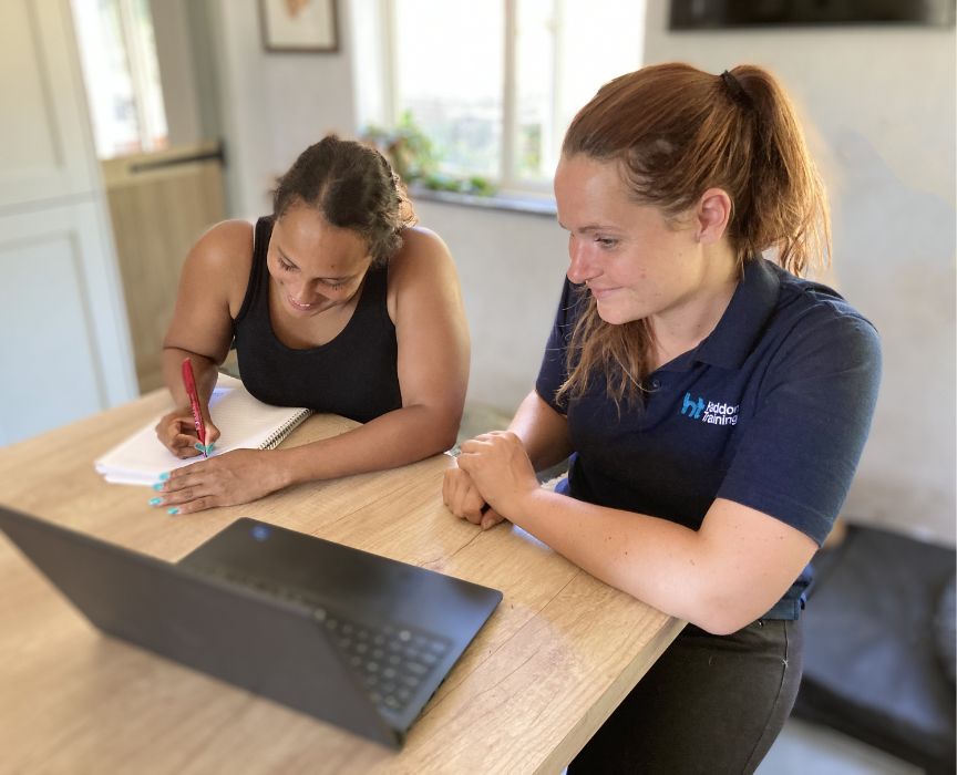 Hyfforddwr Hyfforddwr Sgiliau Hanfodol